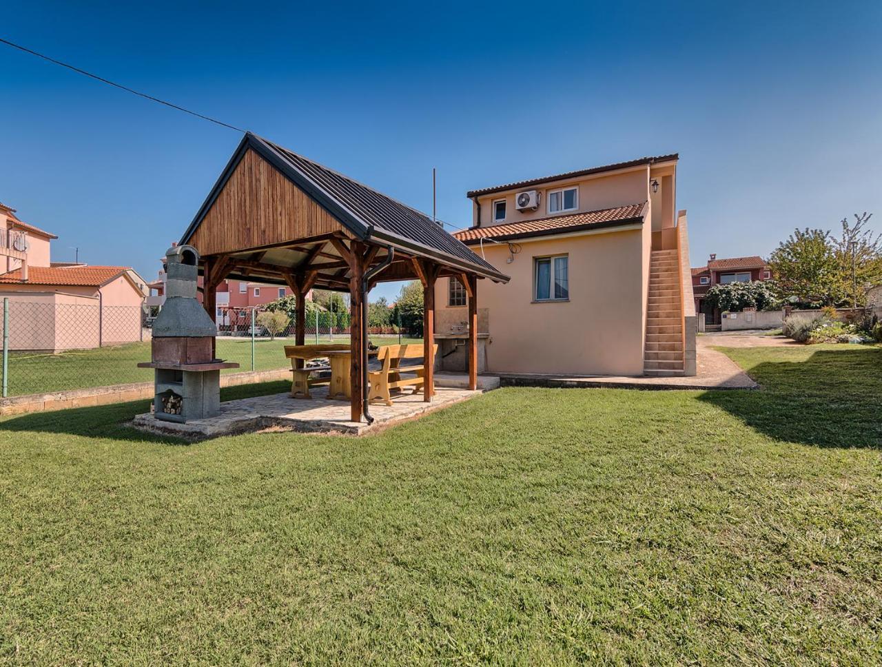 Jendrusa Apartment Fazana Exterior photo